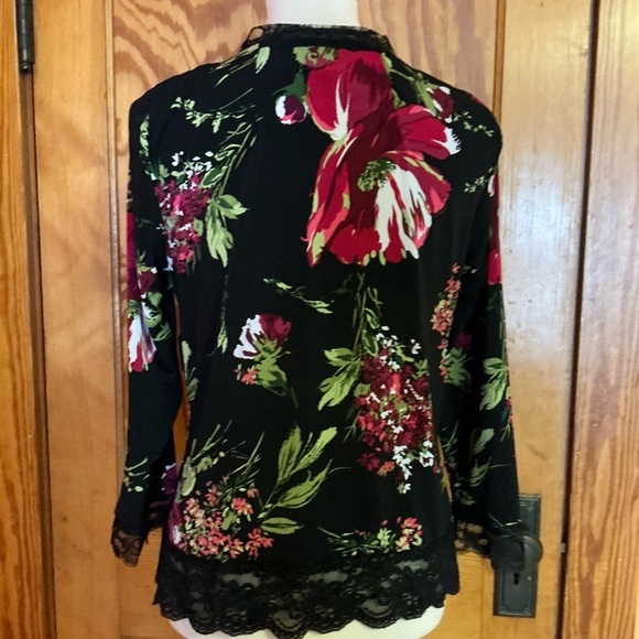 Vintage Y2K gothic floral & lace top - Picture 9 of 9